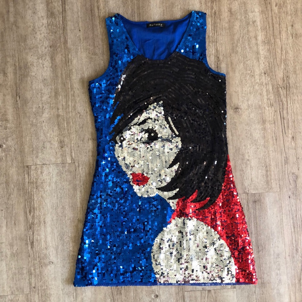 Runway - sequence red white and blue dress